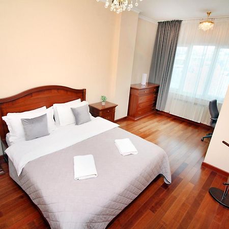 Роскошные Апартаменты На Набережной Almaty Ngoại thất bức ảnh